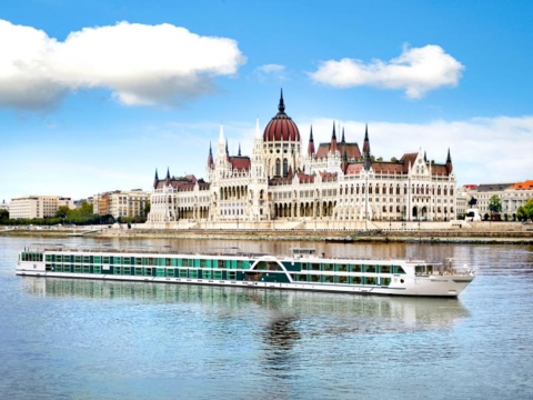 Amadeus Star Kreuzfahrt Reisen 2023 & 2024 buchen