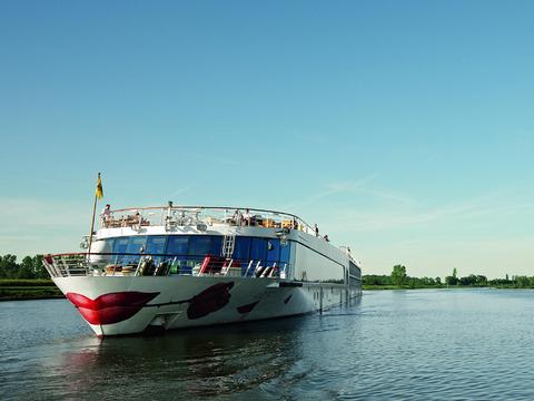 A-ROSA FLORA Kreuzfahrt Reisen 2023, 2024 & 2025 buchen